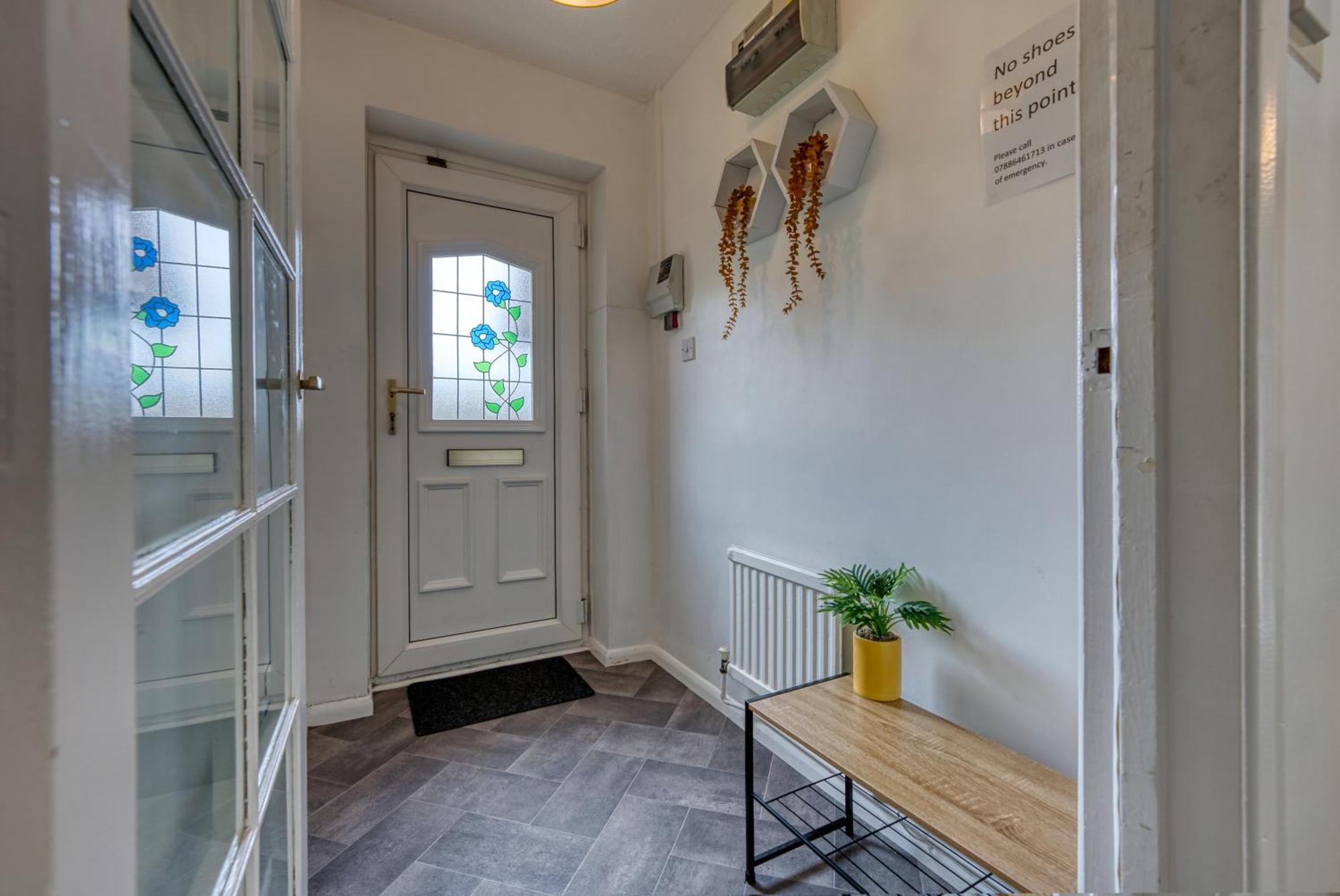 Capri 13 Sa - 3 Bed House, Close To Loughborough University & M1 Motorway, Free Wifi, Big Garden, Ample Parking- Ask For Contractor Rates! Екстериор снимка