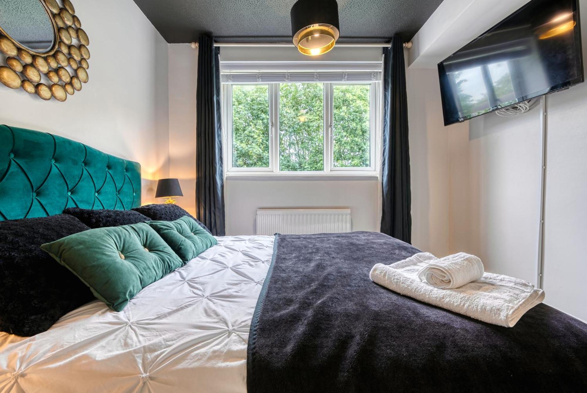 Capri 13 Sa - 3 Bed House, Close To Loughborough University & M1 Motorway, Free Wifi, Big Garden, Ample Parking- Ask For Contractor Rates! Екстериор снимка
